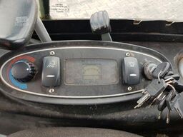 JCB 8018 / 3.420h / hydrl. Grabenräumer / Tieflöffel