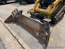 Caterpillar 259D SMART Angle DOZER BLADE (3D LASER PREP) + ...