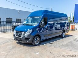 NISSAN NV 400