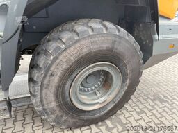 LIEBHERR L566 XPower Radlader 27,5 Ton *11.900 h *Waage