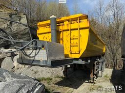 Maur Bilpåbygg 3-axle tipping semi-trailer for sale as a repair o
