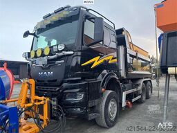 MAN TGS 28.510 4x4+2 snow plow tipper truck – underbod