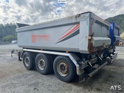 Istrail Triple-Axle Trailer