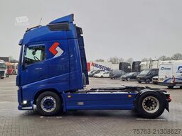 Volvo FH 13.500 Globetrotter 4x2 - I parkcool - Full ...