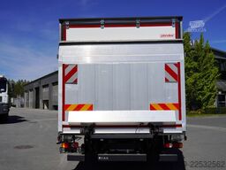 DAF LF 12.210 18-pallet container with tail