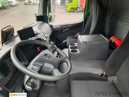 MERCEDES-BENZ 1524 L Koffer 7,35 m mit Tür + LBW 2t
