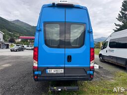 Iveco A60C17 Minibus – 23 Seats