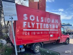 Ford Transit 8-pallet box truck – repair object