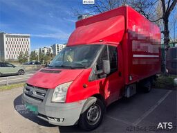 Ford Transit 8-pallet box truck – repair object