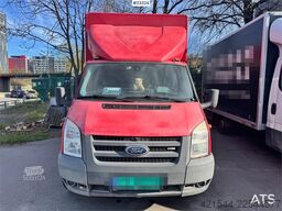 Ford Transit 8-pallet box truck – repair object