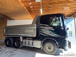 Volvo FH16 650 6x4 Tipper Truck – Snow Plough Equipped –