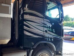 Volvo FH16 650 6x4 Tipper Truck – Snow Plough Equipped –