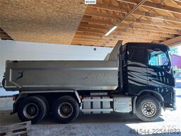 Volvo FH16 650 6x4 Tipper Truck – Snow Plough Equipped –