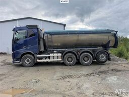 Volvo FH16 8x4 Tipper Truck with Asphalt Body and Stone