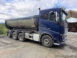 Volvo FH16 8x4 Tipper Truck with Asphalt Body and Stone