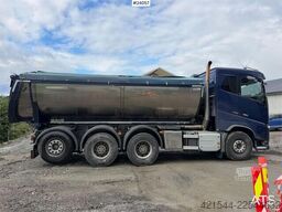 Volvo FH16 8x4 Tipper Truck with Asphalt Body and Stone