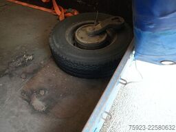 EQUIPE Taurpalin trailer broken axle!