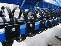  Multi purpose subsoiler U638 4 m 12 dents