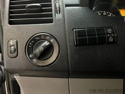 MERCEDES-BENZ Sprinter 319 CDI V6 Mixto 6-Sitzer