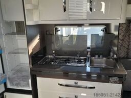 Hobby Prestige 560 WLU Fußbodenerwärmung 2000 kg