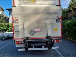 DAF LF 180 FA with side opening and lift