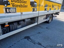 DAF LF 180 FA with side opening and lift