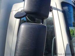 DAF LF 180 FA with side opening and lift