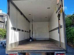 DAF LF 180 FA with side opening and lift
