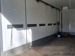 DAF LF 180 FA with side opening and lift
