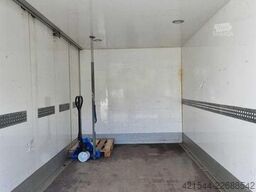 DAF LF 180 FA with side opening and lift