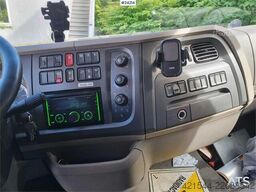 DAF LF 180 FA with side opening and lift