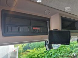 DAF LF 180 FA with side opening and lift
