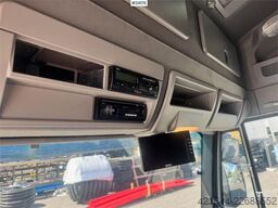 Iveco Eurocargo 150-280 4x2 Box Truck with Tail Lift and