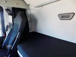 Iveco AS 440 S57 S-Way E6d tractor unit 6x2