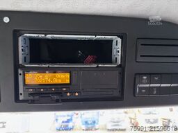 MERCEDES-BENZ Arocs 4 6x4 Dreiseitenkipper mit Ladekran
