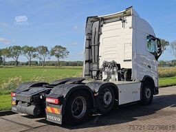 VOLVO FH 460 6X2 GLOBE SKIRTS
