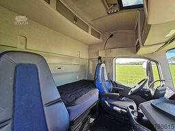 VOLVO FH 460 6X2 GLOBE SKIRTS