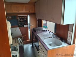 MERCEDES-BENZ LP 813