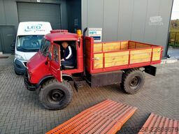 Mercedes-Benz Unimog 400