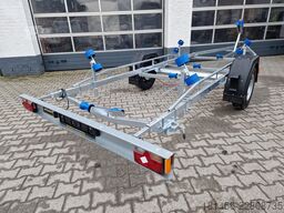 trailershop Bootanhänger direkt 1300kg GN231  Neptun