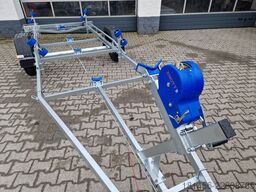 trailershop Bootanhänger direkt 1300kg GN231  Neptun