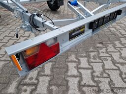 trailershop Bootanhänger direkt 1300kg GN231  Neptun
