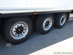 SCHMITZ CARGOBULL SKO 24/L FP 45 Multitemp/Doppelst./LBW 3to./Lift