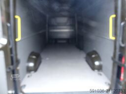 Volkswagen Crafter 2.0 TDI Kasten 35 hoch lang NEUES MODEL