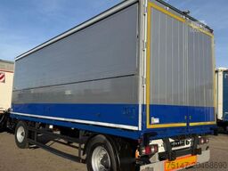 KRONE 18 to 2-Achs Getränke Schwenkwandkoffer Stapler