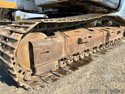 NEW HOLLAND KOBELCO E235SR-1ES