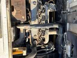 NEW HOLLAND KOBELCO E235SR-1ES