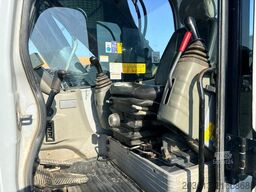 NEW HOLLAND KOBELCO E235SR-1ES