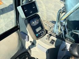 NEW HOLLAND KOBELCO E235SR-1ES