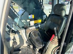 NEW HOLLAND KOBELCO E235SR-1ES